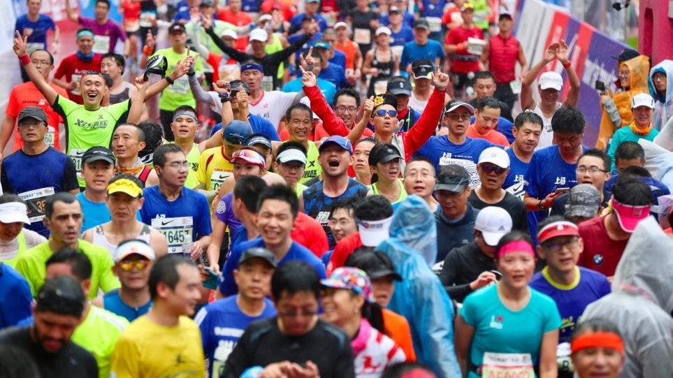 Σκάνδαλο σε αγώνα δρόμου στην Κίνα – Δείτε πώς 237 αθλητές έκοψαν δρόμο και ακυρώθηκαν (βίντεο)